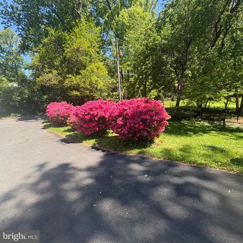 3502 HOLLY RD, Annandale, VA 22003