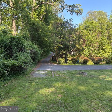 3502 HOLLY RD, Annandale, VA 22003