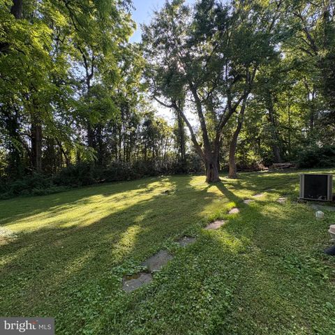 3502 HOLLY RD, Annandale, VA 22003