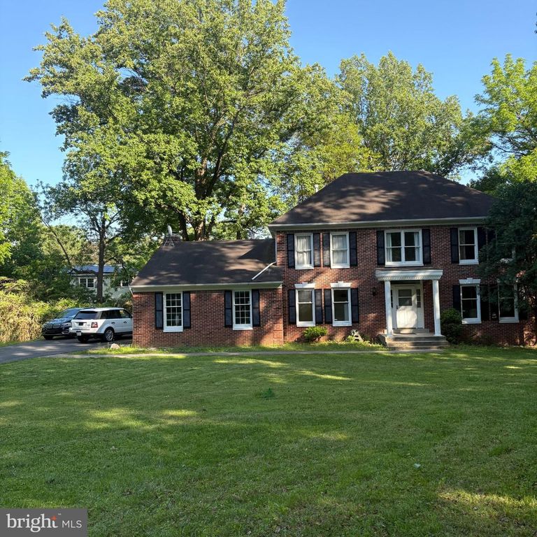 3502 HOLLY RD, Annandale, VA 22003