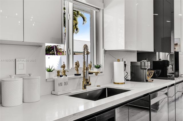 14631 SW 162nd St, Miami, FL 33177