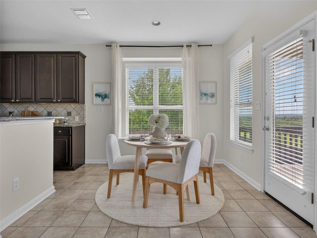 700 Ledge Stone DR, Austin, TX 78737