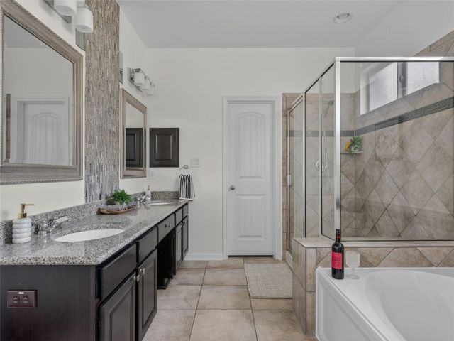700 Ledge Stone DR, Austin, TX 78737