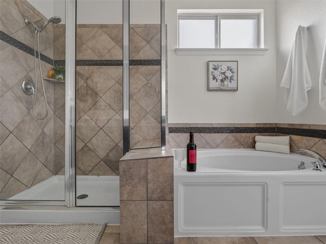 700 Ledge Stone DR, Austin, TX 78737