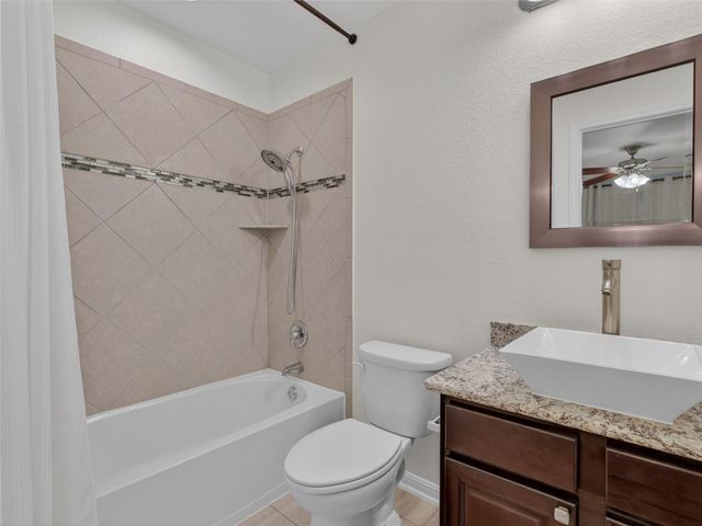 700 Ledge Stone DR, Austin, TX 78737
