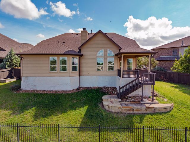 700 Ledge Stone DR, Austin, TX 78737