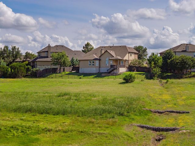 700 Ledge Stone DR, Austin, TX 78737