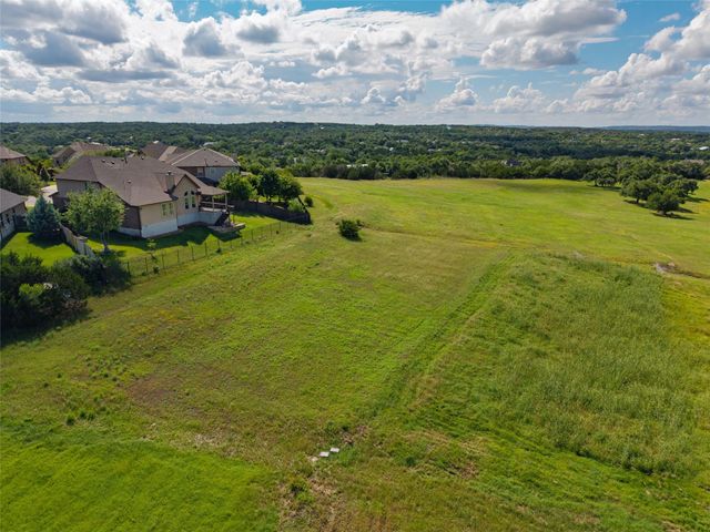 700 Ledge Stone DR, Austin, TX 78737