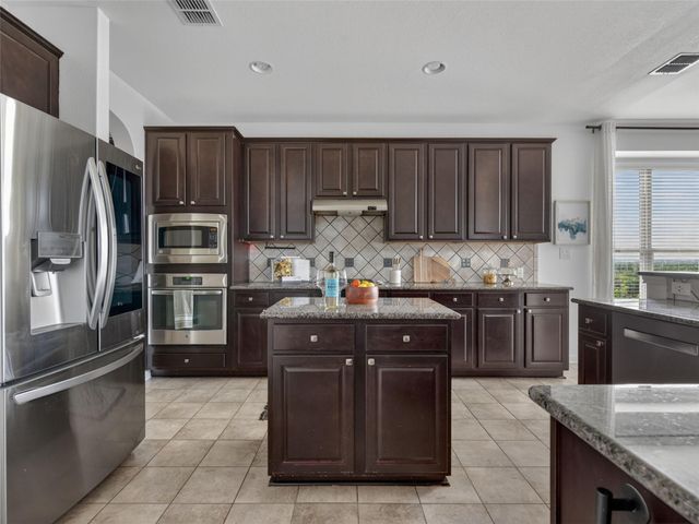 700 Ledge Stone DR, Austin, TX 78737