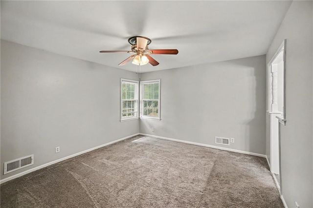 11901 E 54th Terrace, Kansas City, MO 64133