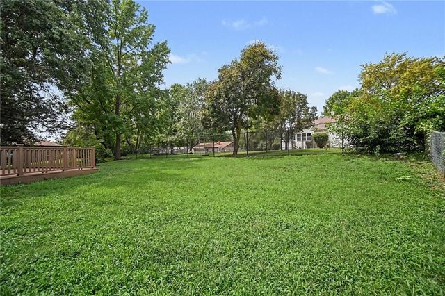 11901 E 54th Terrace, Kansas City, MO 64133