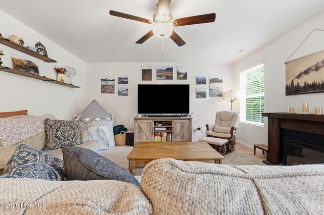 169 Hedge Hunter Court, Raeford, NC 28376