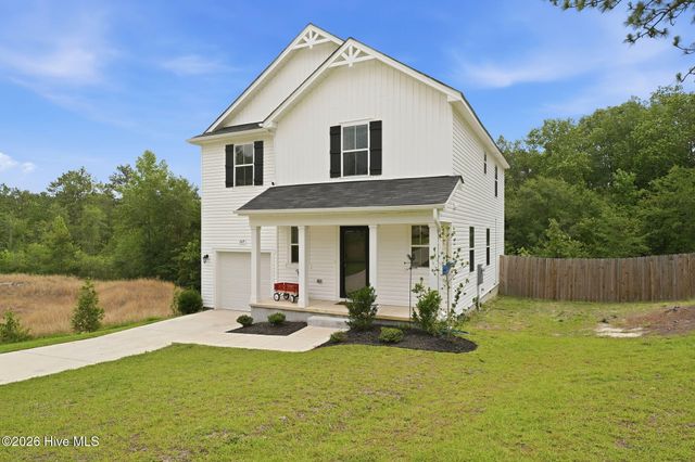 169 Hedge Hunter Court, Raeford, NC 28376