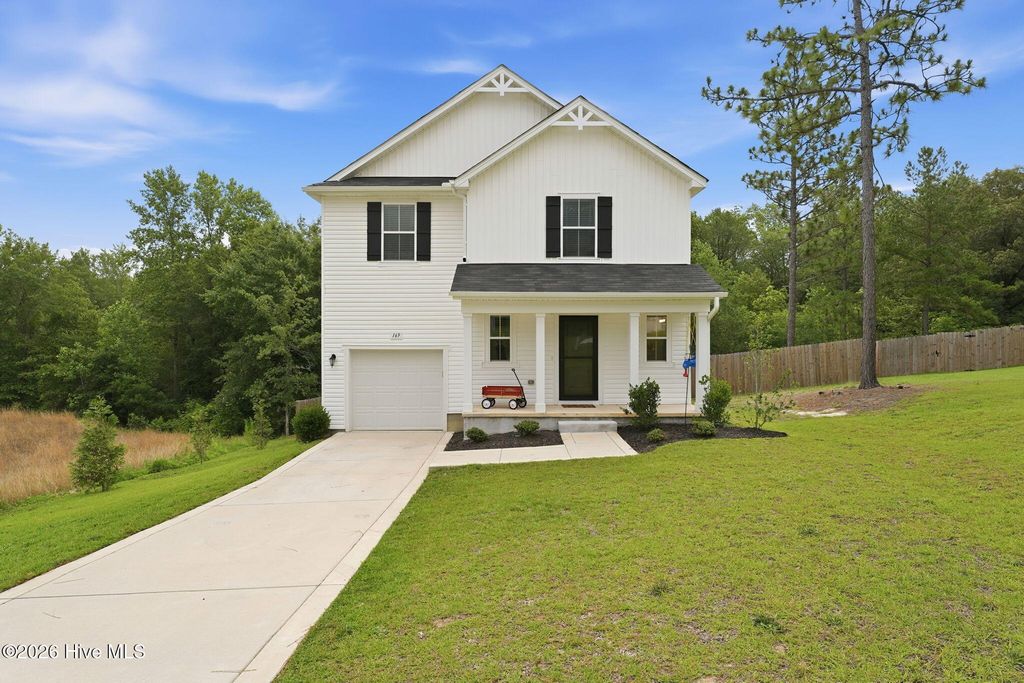 169 Hedge Hunter Court, Raeford, NC 28376