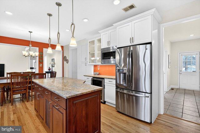 23 SILVERS, Cranbury, NJ 08512