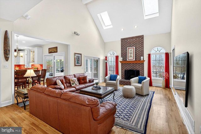 23 SILVERS, Cranbury, NJ 08512