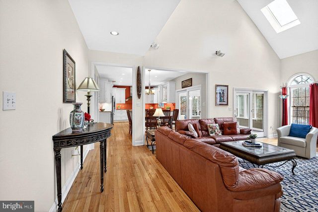 23 SILVERS, Cranbury, NJ 08512