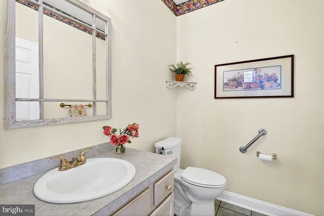 23 SILVERS, Cranbury, NJ 08512