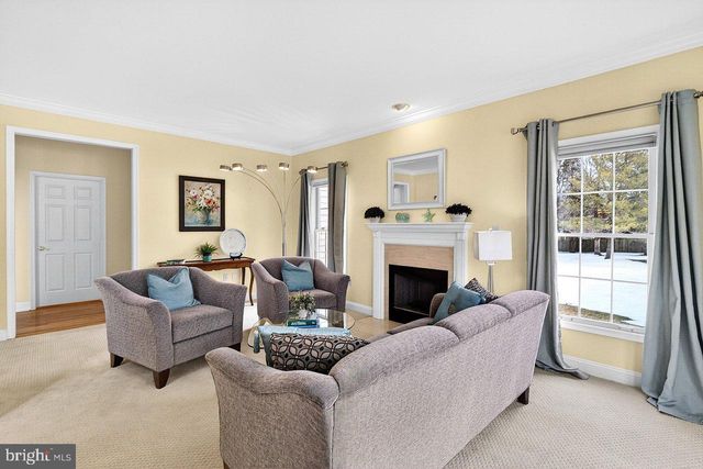 23 SILVERS, Cranbury, NJ 08512