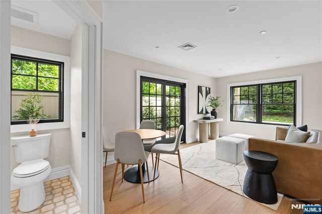 72 Lake Avenue, Midland Park, NJ 07432