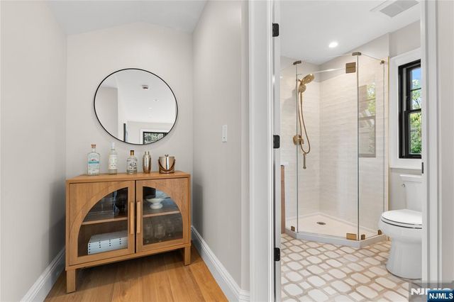 72 Lake Avenue, Midland Park, NJ 07432