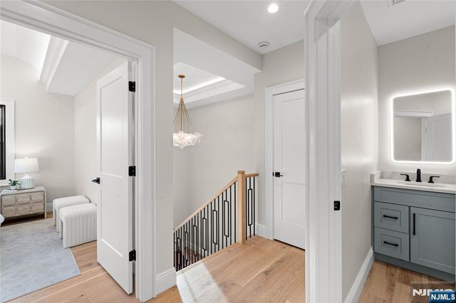 72 Lake Avenue, Midland Park, NJ 07432