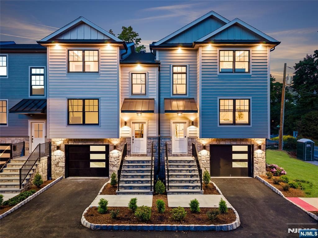 72 Lake Avenue, Midland Park, NJ 07432