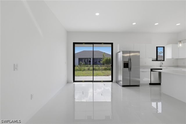 602 NW 25th TER, Cape Coral, FL 33993