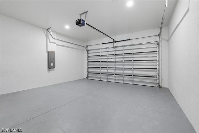 602 NW 25th TER, Cape Coral, FL 33993