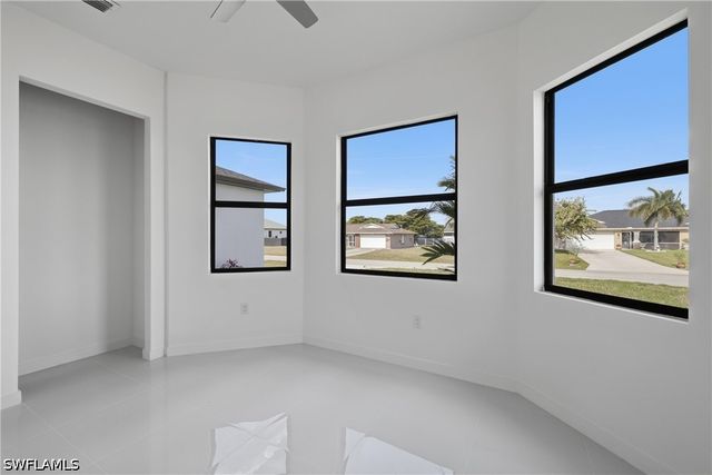 602 NW 25th TER, Cape Coral, FL 33993