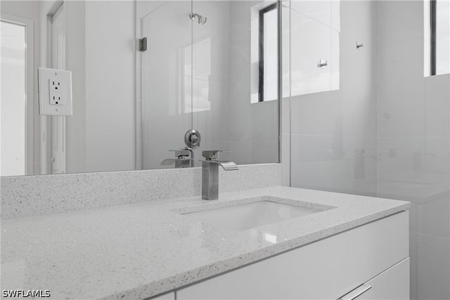 602 NW 25th TER, Cape Coral, FL 33993