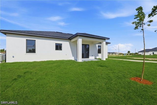 602 NW 25th TER, Cape Coral, FL 33993