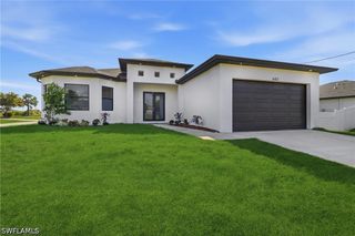 602 NW 25th TER, Cape Coral, FL 33993