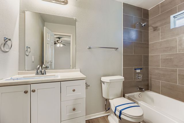 233 Creek Cove Drive, Dallas, TX 75217