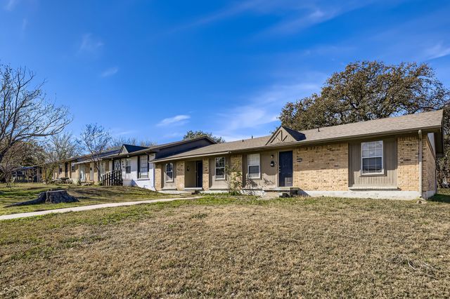 233 Creek Cove Drive, Dallas, TX 75217