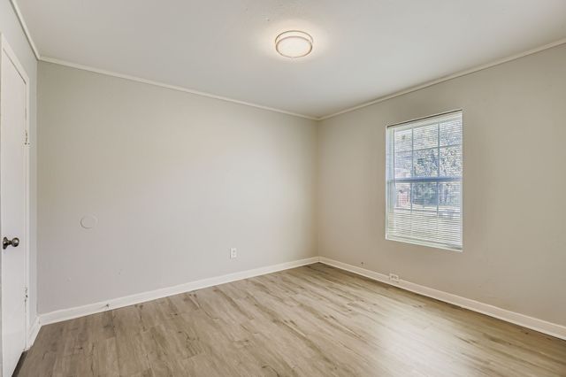 233 Creek Cove Drive, Dallas, TX 75217