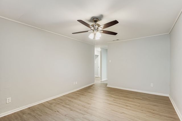 233 Creek Cove Drive, Dallas, TX 75217