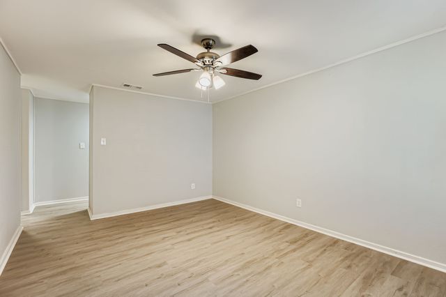 233 Creek Cove Drive, Dallas, TX 75217