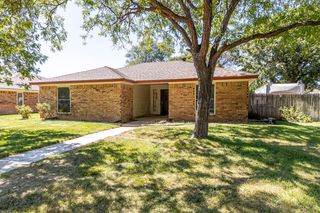 8306 OLYMPIA Drive, Amarillo, TX 79110