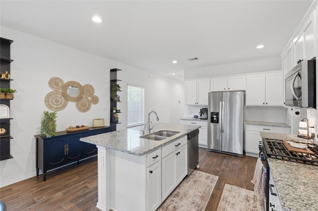 10015 Lavender Lane, Magnolia, TX 77354