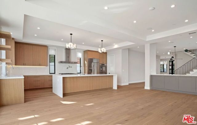 1728 S Shenandoah Street, Los Angeles, CA 90035