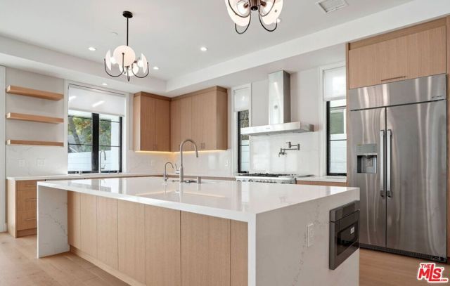 1728 S Shenandoah Street, Los Angeles, CA 90035