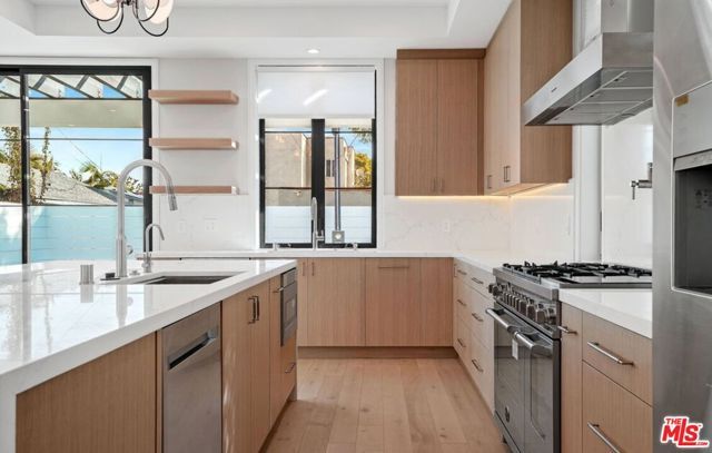 1728 S Shenandoah Street, Los Angeles, CA 90035