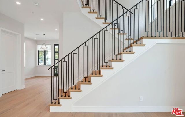 1728 S Shenandoah Street, Los Angeles, CA 90035