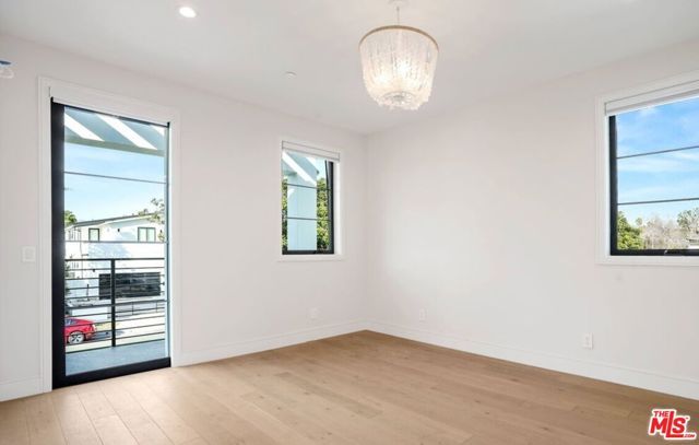 1728 S Shenandoah Street, Los Angeles, CA 90035