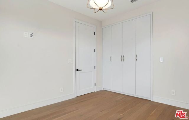 1728 S Shenandoah Street, Los Angeles, CA 90035