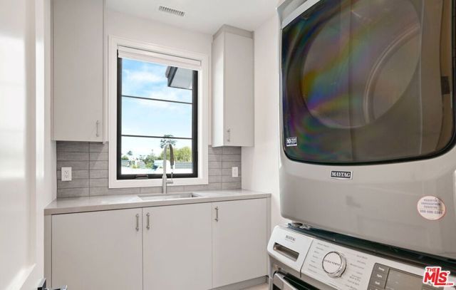 1728 S Shenandoah Street, Los Angeles, CA 90035