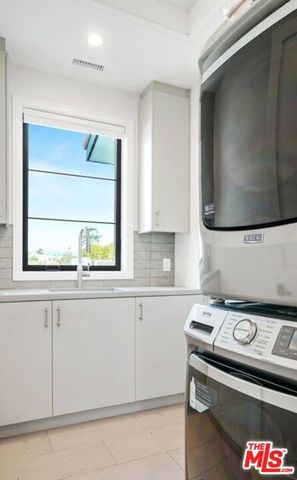 1728 S Shenandoah Street, Los Angeles, CA 90035