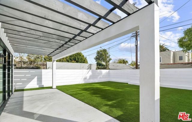 1728 S Shenandoah Street, Los Angeles, CA 90035