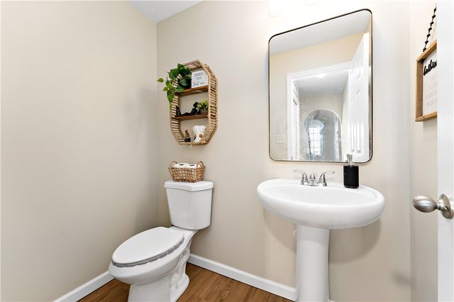 259 Grace Manor Dr, Robinson Twp, PA 15108